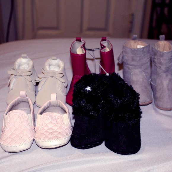 Old Navy Other - Infant Shoes Size 2/ 3-6 Mo